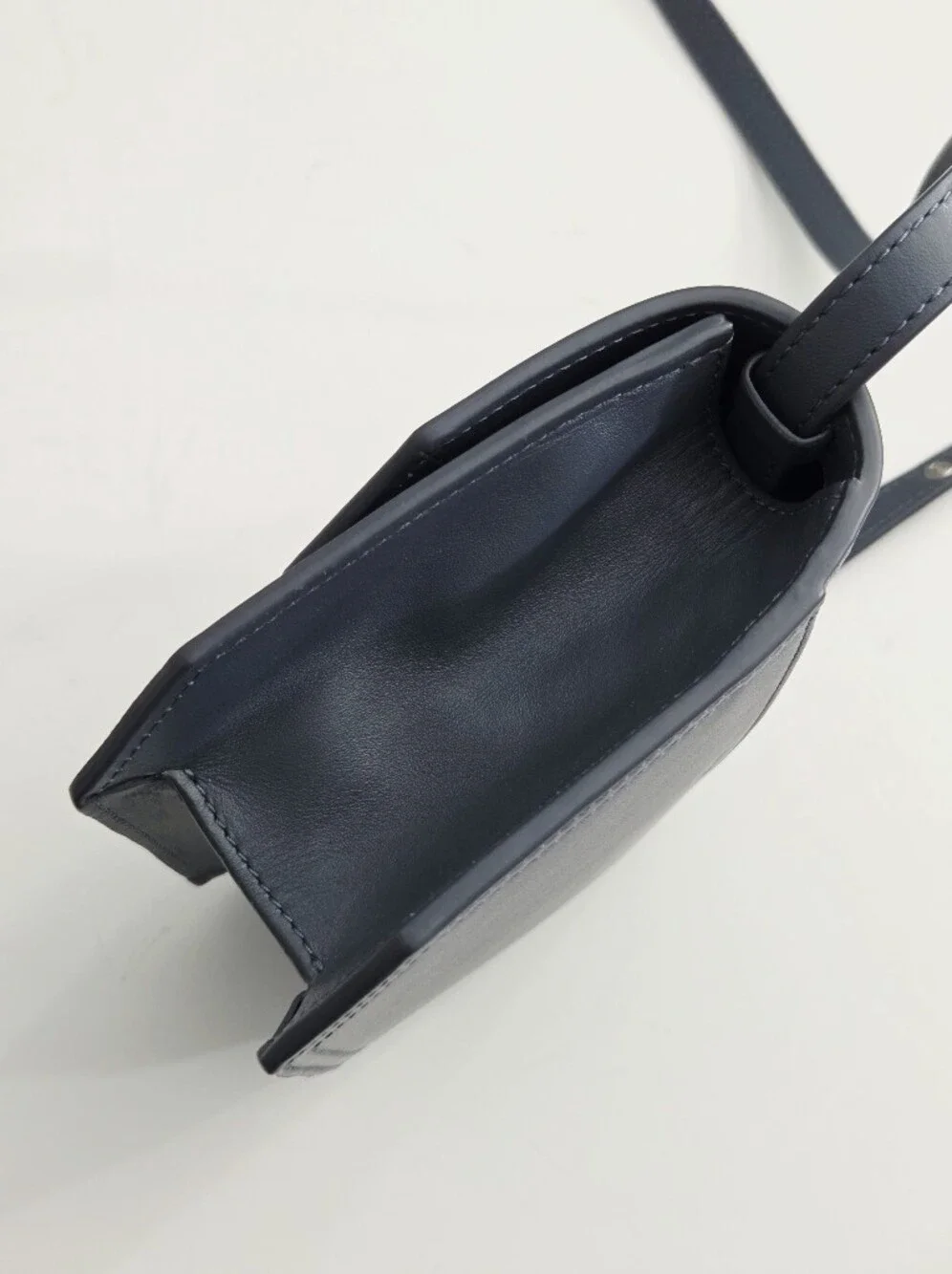 EXCELLENT LE TANNEUR ROSE CROSSBODY BAG - CLAY BLUE SMOOTH LEATHER